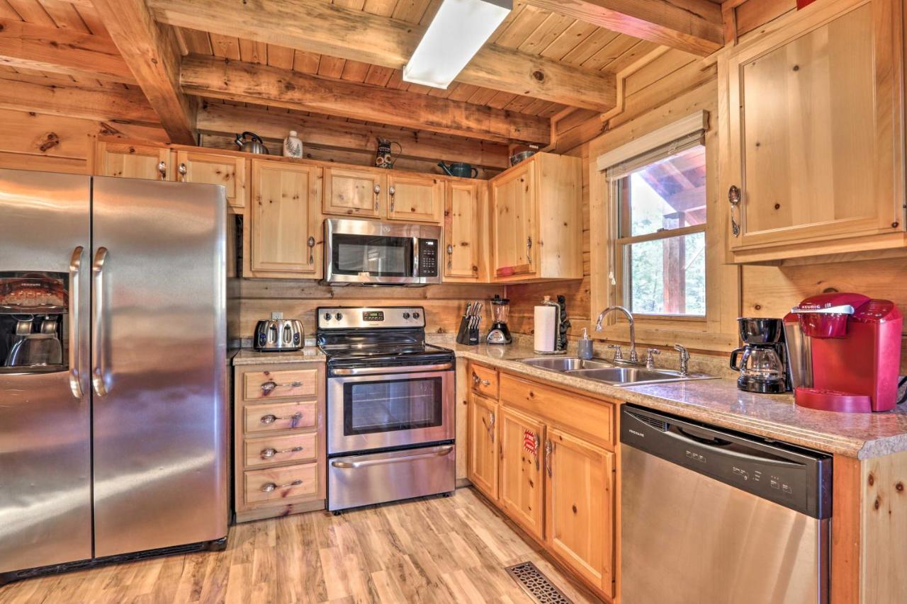 Cozy Cabin With Hot Tub In The Heart Of Pigeon Forge Villa Esterno foto
