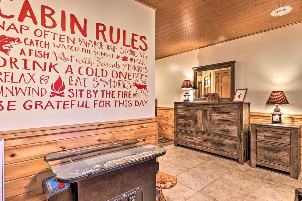 Cozy Cabin With Hot Tub In The Heart Of Pigeon Forge Villa Esterno foto