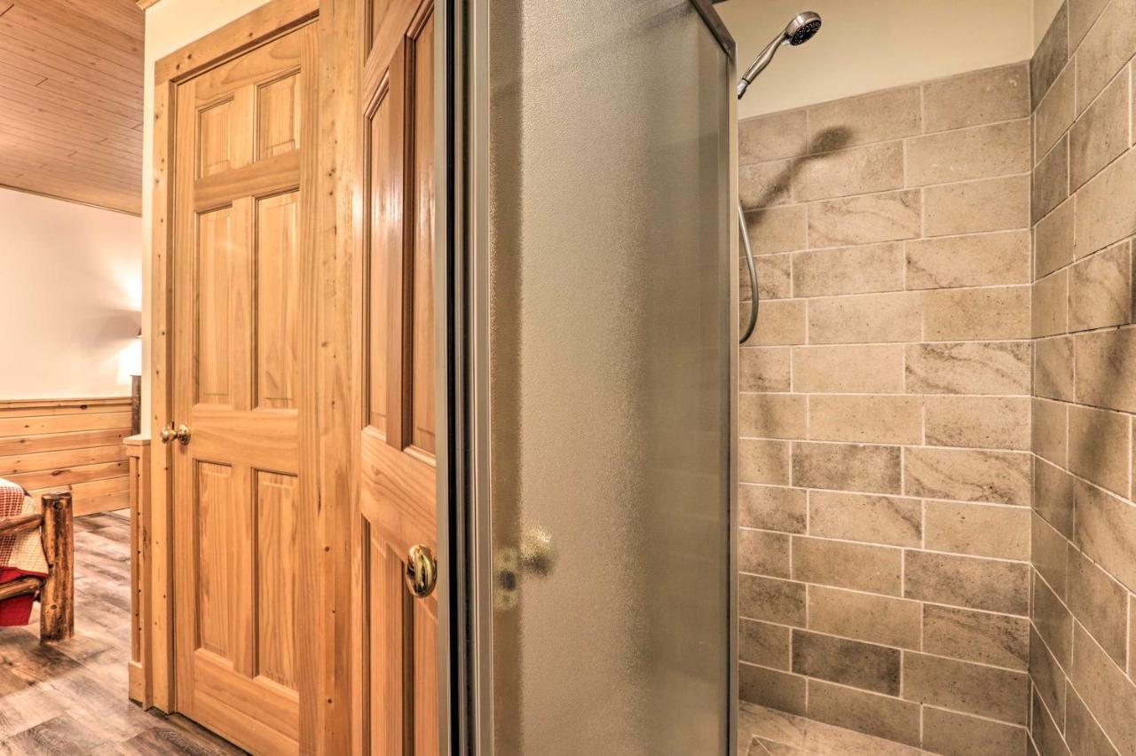 Cozy Cabin With Hot Tub In The Heart Of Pigeon Forge Villa Esterno foto