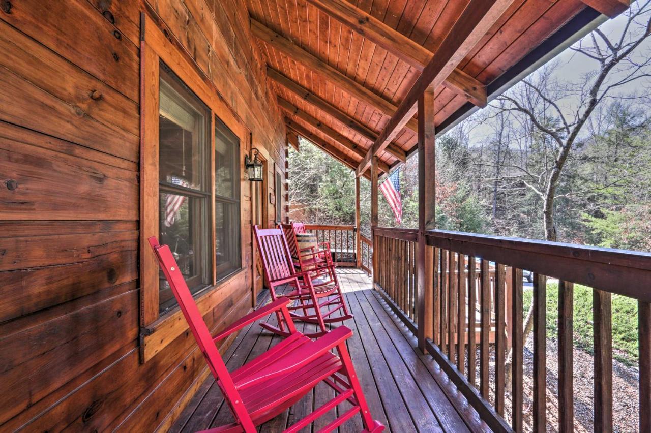 Cozy Cabin With Hot Tub In The Heart Of Pigeon Forge Villa Esterno foto
