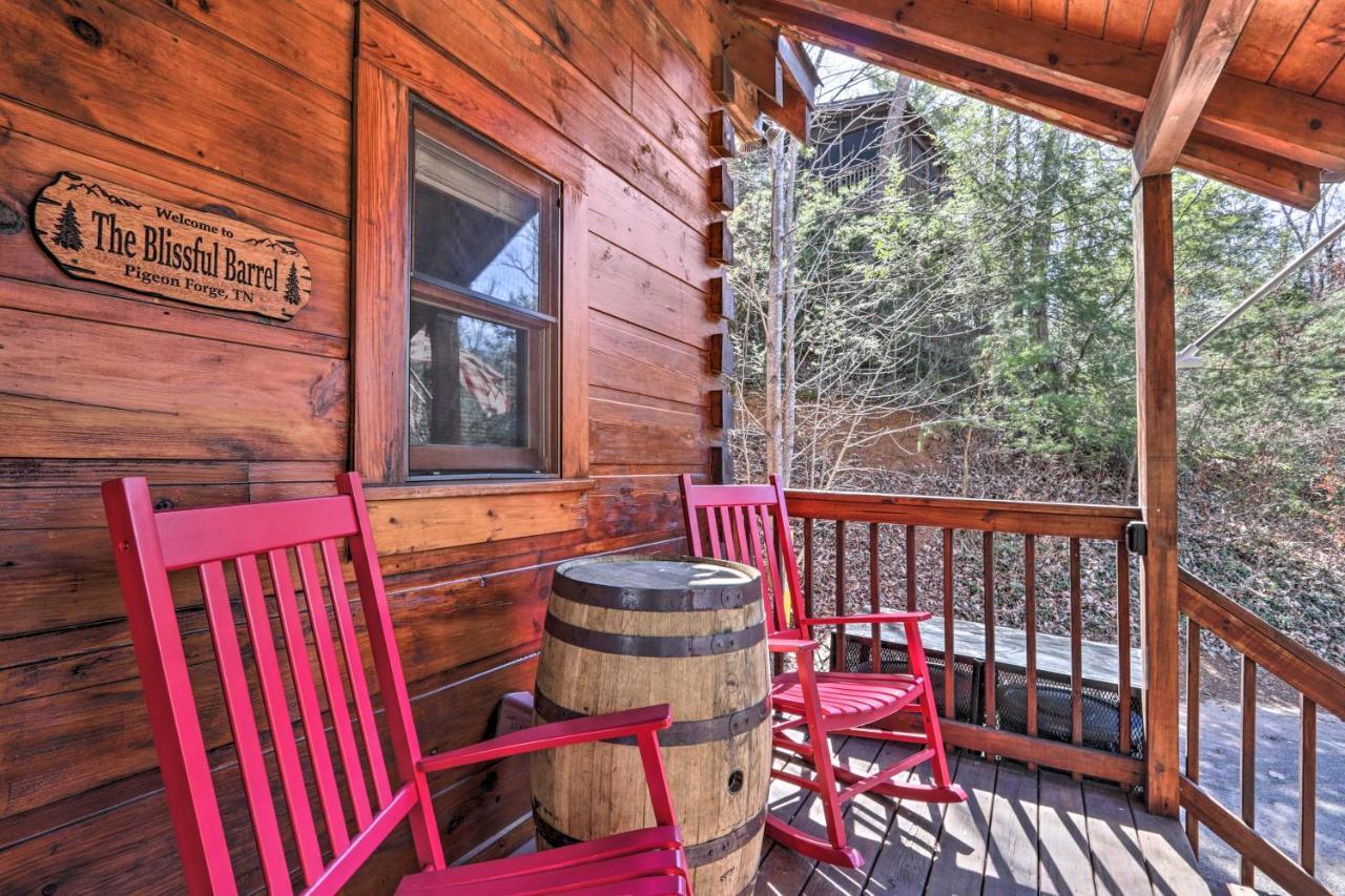 Cozy Cabin With Hot Tub In The Heart Of Pigeon Forge Villa Esterno foto